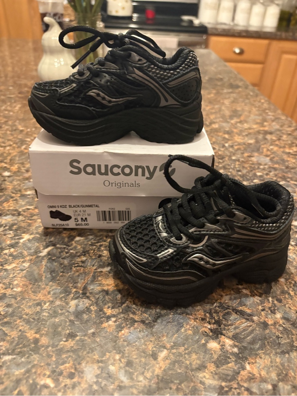 Saucony Kids Omni Black and Gunmetal Chunky Sneakers